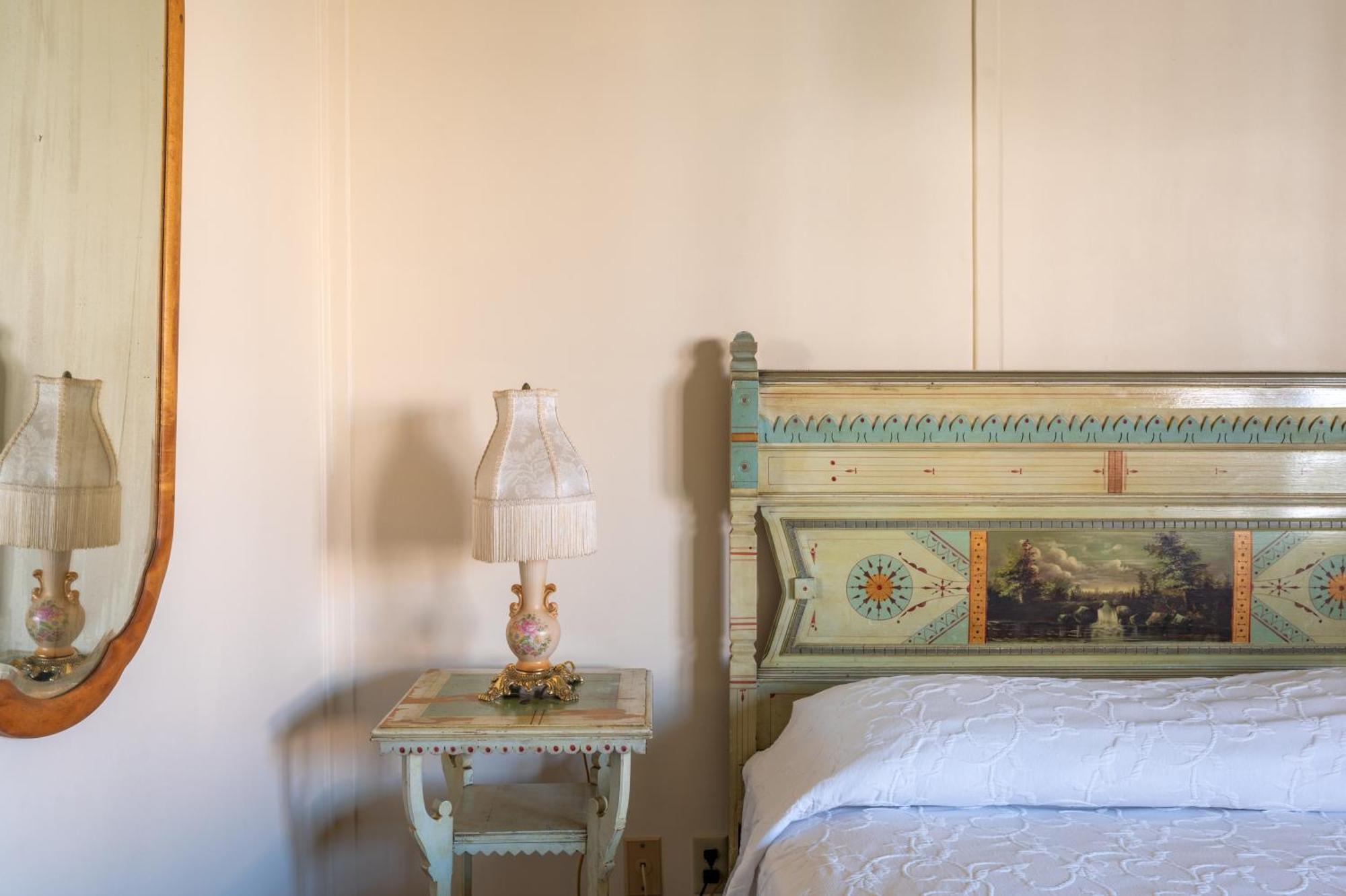 Martine Inn Пасифик Гров Экстерьер фото